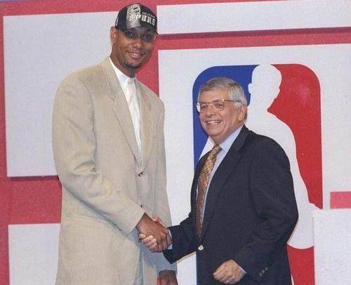 00万欧元 00万欧元