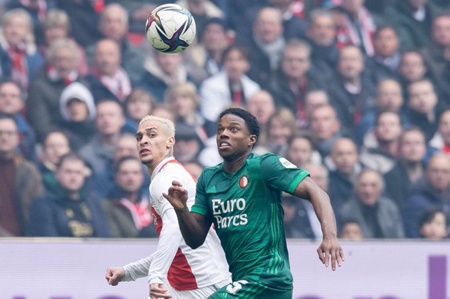 他坚定地传 他坚定地传