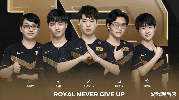 回官方标配 回官方标配